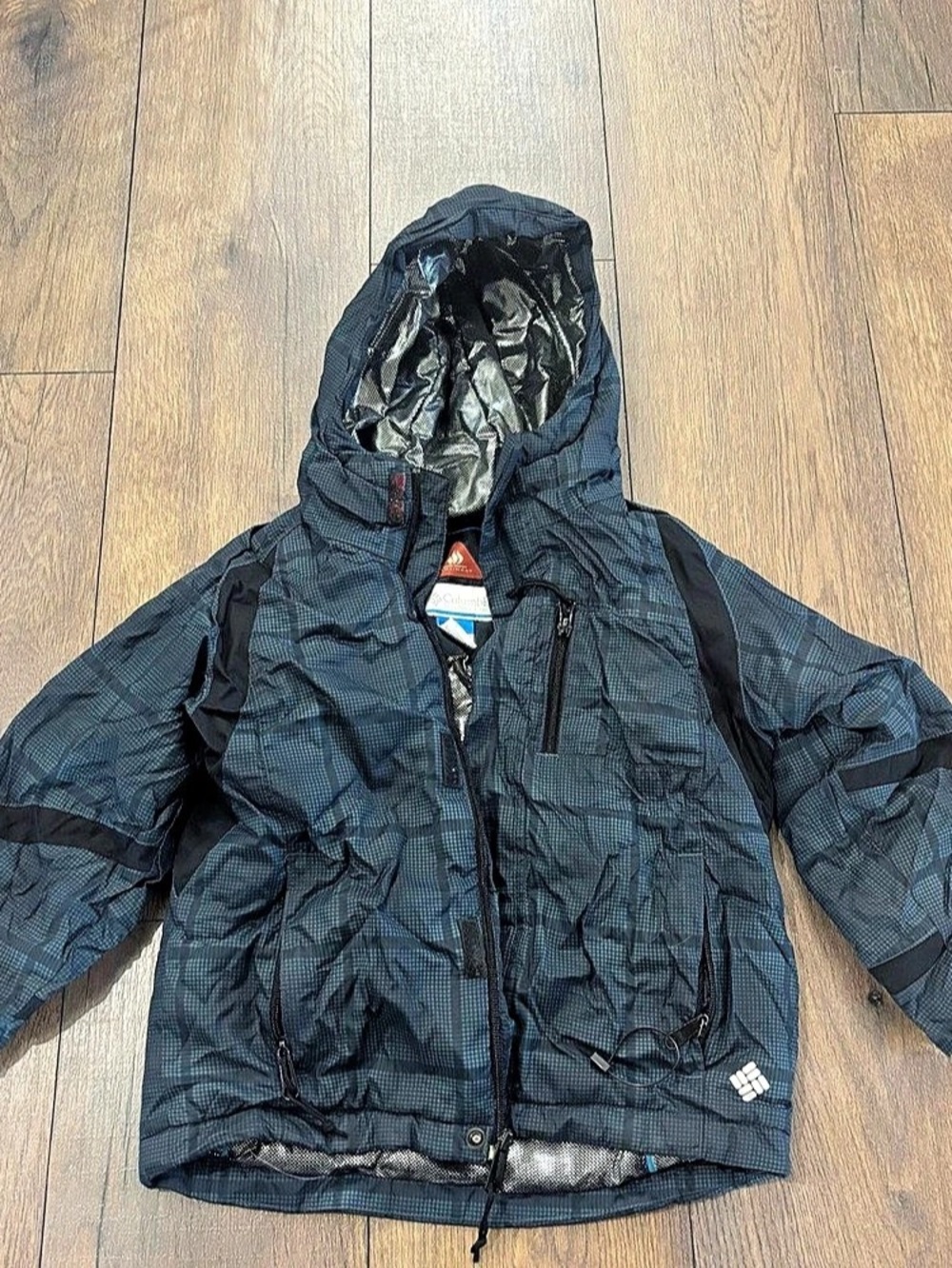 Kids Columbia hooded winter jacket thermal comfort Omni-heat, size 4/5